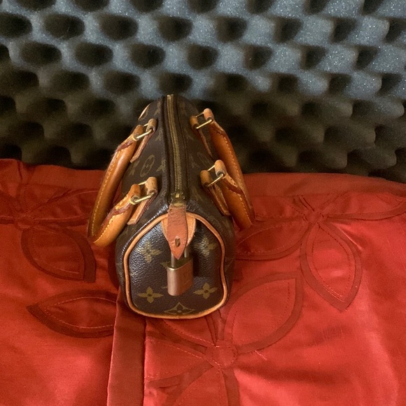 Luis Vuitton nano speedy. - Picture 3 of 8